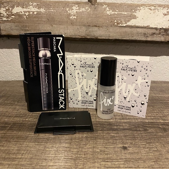 MAC Cosmetics Other - M.A.C bundle